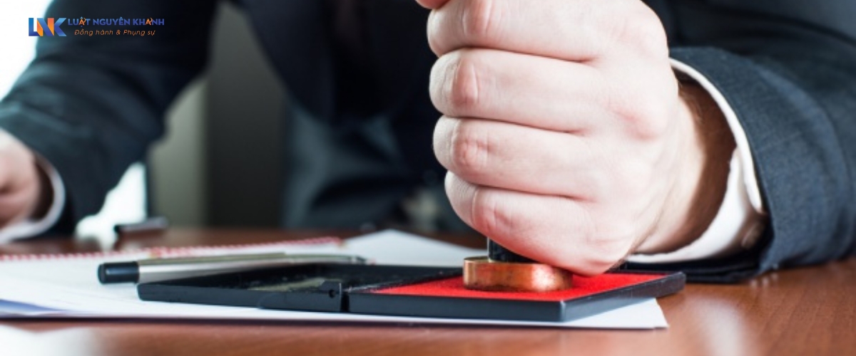 Hợp đồng cho thuê nhà đất có phải công chứng thực không?