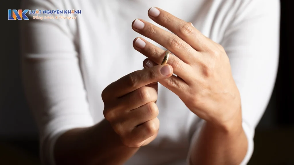 Mẫu đơn ly hôn đơn phương và hướng dẫn cách viết