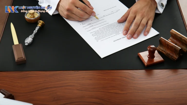 Phân biệt hợp đồng chuyển nhượng và hợp đồng mua bán