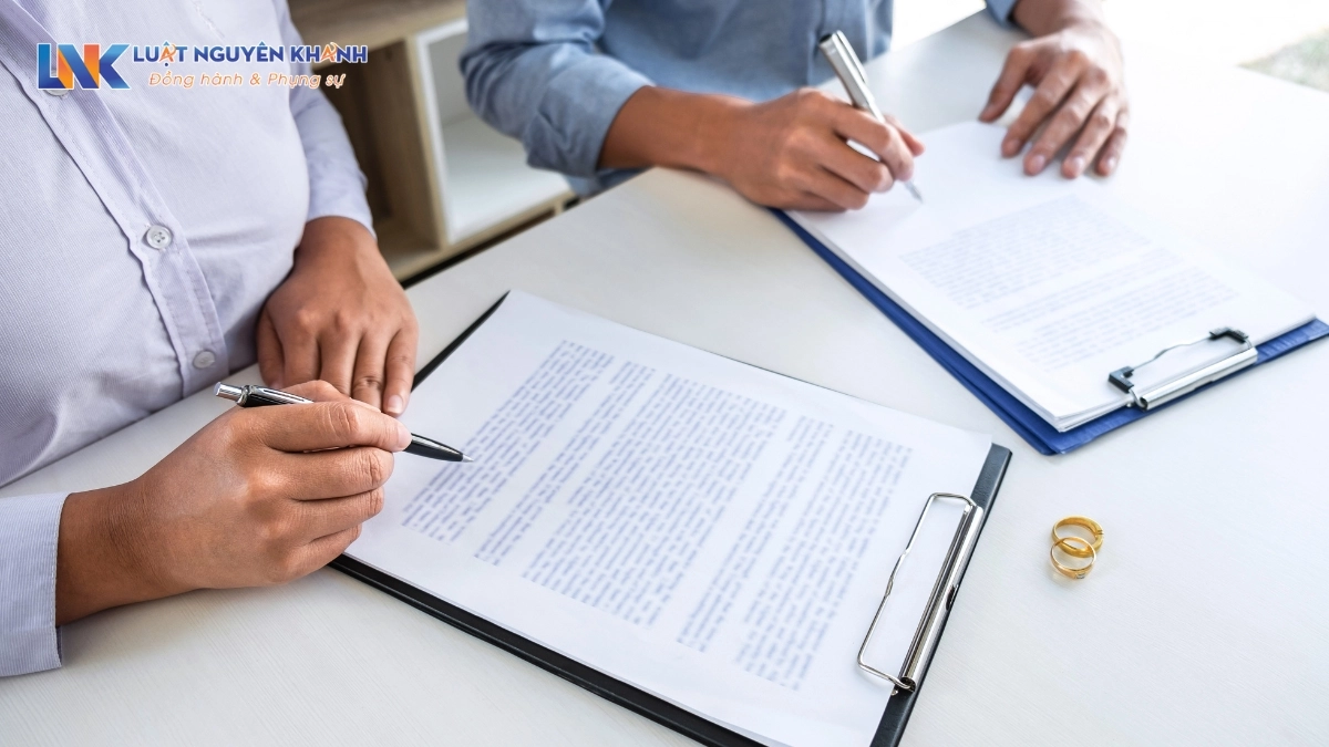 Ly hôn đơn phương không có giấy tờ của chồng có được không?