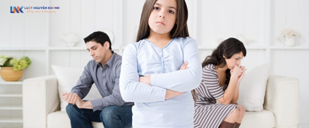 ngan cam tham con khi ly hon