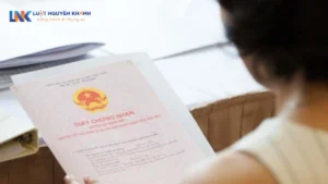 Hướng dẫn thủ tục sang tên sổ đỏ khi chồng chết